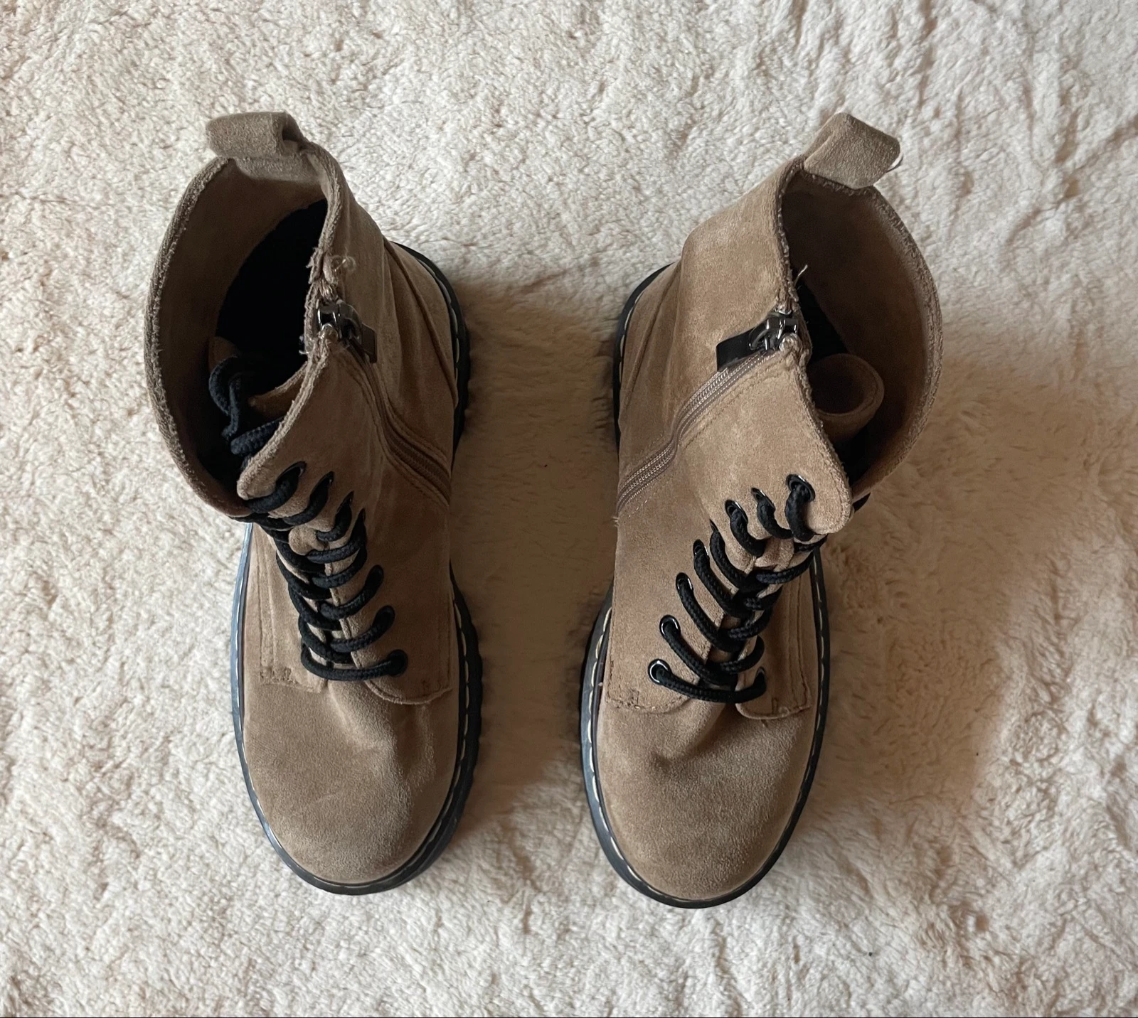 Botines militares beige antelina talla 36